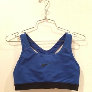 Nike Swoosh Sports Bra